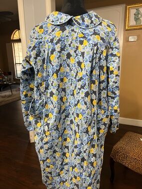 Blue and Yellow Floral Long-Sleeve Dress with Peter Pan Collar - Vintage